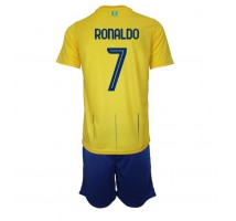 Al-Nassr Cristiano Ronaldo #7 Koszulka Podstawowa dzieci 2023-24 Krótki Rękaw (+ krótkie spodenki)