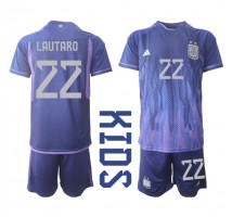Argentina Lautaro Martinez #22 Koszulka Wyjazdowa dzieci MŚ 2022 Krótki Rękaw (+ krótkie spodenki)