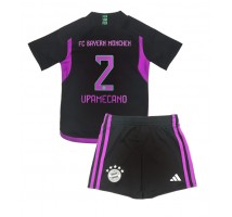 Bayern Munich Dayot Upamecano #2 Koszulka Wyjazdowa dzieci 2023-24 Krótki Rękaw (+ krótkie spodenki)