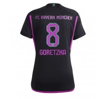 Bayern Munich Leon Goretzka #8 Koszulka Wyjazdowa damskie 2023-24 Krótki Rękaw