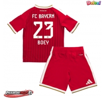 Bayern Munich Sacha Boey #23 Koszulka Podstawowa dzieci 2026-27 Krótki Rękaw (+ krótkie spodenki)
