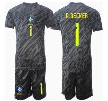 Brazylia Alisson Becker #1 Bramkarskie Koszulka Wyjazdowa dzieci Copa America 2024 Krótki Rękaw (+ krótkie spodenki)