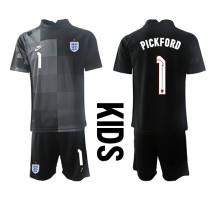 Engleska Jordan Pickford #1 Bramkarskie Koszulka Podstawowa dzieci MŚ 2022 Krótki Rękaw (+ krótkie spodenki)