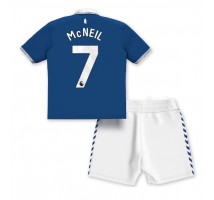 Everton Dwight McNeil #7 Koszulka Podstawowa dzieci 2023-24 Krótki Rękaw (+ krótkie spodenki)