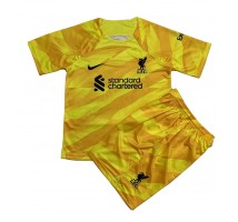 Liverpool Bramkarskie Koszulka Podstawowa dzieci 2023-24 Krótki Rękaw (+ krótkie spodenki)