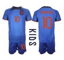 Nizozemska Memphis Depay #10 Koszulka Wyjazdowa dzieci MŚ 2022 Krótki Rękaw (+ krótkie spodenki)