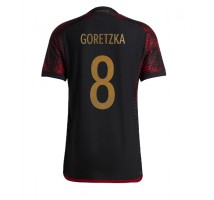 Njemačka Leon Goretzka #8 Koszulka Wyjazdowa MŚ 2022 Krótki Rękaw