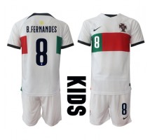 Portugal Bruno Fernandes #8 Koszulka Wyjazdowa dzieci MŚ 2022 Krótki Rękaw (+ krótkie spodenki)