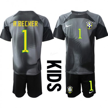 Brazil Alisson Becker #1 Bramkarskie Koszulka Podstawowa dzieci MŚ 2022 Krótki Rękaw (+ krótkie spodenki)