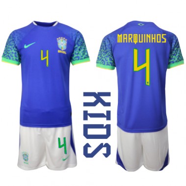 Brazil Marquinhos #4 Koszulka Wyjazdowa dzieci MŚ 2022 Krótki Rękaw (+ krótkie spodenki)