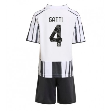 Juventus Federico Gatti #4 Koszulka Podstawowa dzieci 2025-26 Krótki Rękaw (+ krótkie spodenki) Juventus Federico Gatti #4 Koszulka Podstawowa dzieci 2025-26 Krótki Rękaw (+ krótkie spodenki)