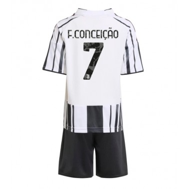 Juventus Francisco Conceicao #7 Koszulka Podstawowa dzieci 2025-26 Krótki Rękaw (+ krótkie spodenki) Juventus Francisco Conceicao #7 Koszulka Podstawowa dzieci 2025-26 Krótki Rękaw (+ krótkie spodenki)