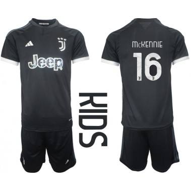 Juventus Weston McKennie #16 Koszulka Trzecia dzieci 2023-24 Krótki Rękaw (+ krótkie spodenki)