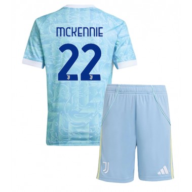 Juventus Weston McKennie #22 Koszulka Wyjazdowa dzieci 2025-26 Krótki Rękaw (+ krótkie spodenki)