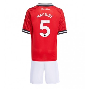 Manchester United Harry Maguire #5 Koszulka Podstawowa dzieci 2025-26 Krótki Rękaw (+ krótkie spodenki) Manchester United Harry Maguire #5 Koszulka Podstawowa dzieci 2025-26 Krótki Rękaw (+ krótkie spodenki)