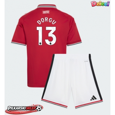 Manchester United Patrick Dorgu #13 Koszulka Podstawowa dzieci 2026-27 Krótki Rękaw (+ krótkie spodenki)