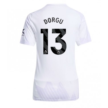 Manchester United Patrick Dorgu #13 Koszulka Wyjazdowa damskie 2025-26 Krótki Rękaw Manchester United Patrick Dorgu #13 Koszulka Wyjazdowa damskie 2025-26 Krótki Rękaw