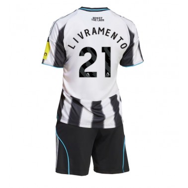 Newcastle United Tino Livramento #21 Koszulka Podstawowa dzieci 2025-26 Krótki Rękaw (+ krótkie spodenki)
