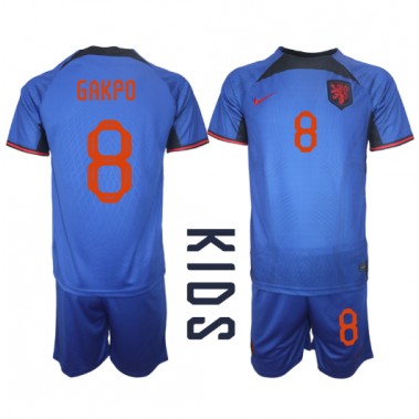 Nizozemska Cody Gakpo #8 Koszulka Wyjazdowa dzieci MŚ 2022 Krótki Rękaw (+ krótkie spodenki)