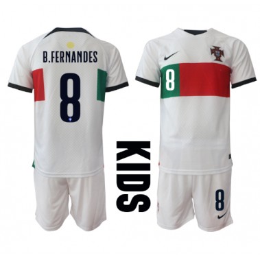 Portugal Bruno Fernandes #8 Koszulka Wyjazdowa dzieci MŚ 2022 Krótki Rękaw (+ krótkie spodenki)