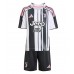 Juventus Pierre Kalulu #15 Koszulka Podstawowa dzieci 2025-26 Krótki Rękaw (+ krótkie spodenki)